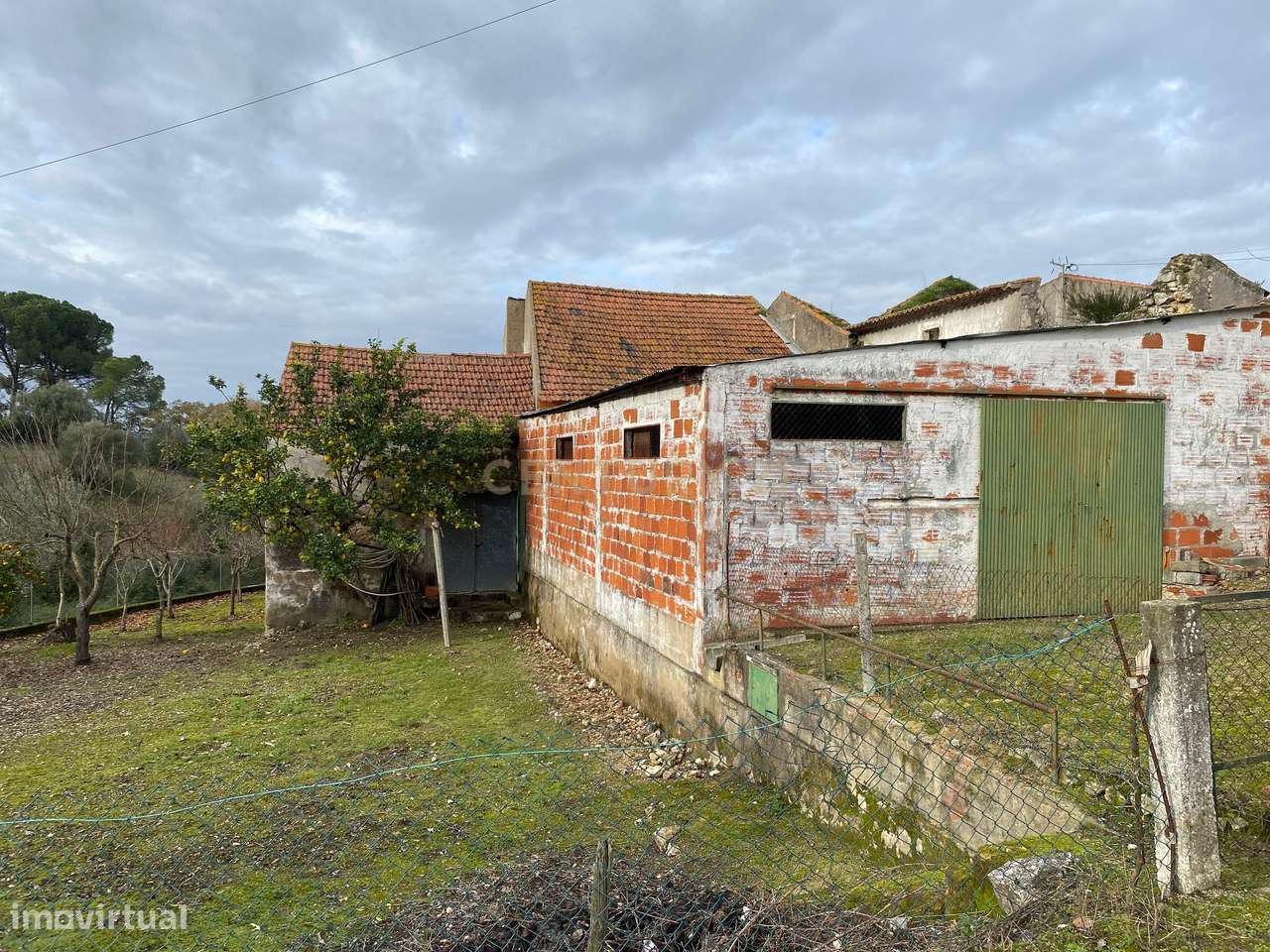 Moradia em Ruina Logradouro em S. Vicente de Paul - Santarém - Grande imagem: 4/23