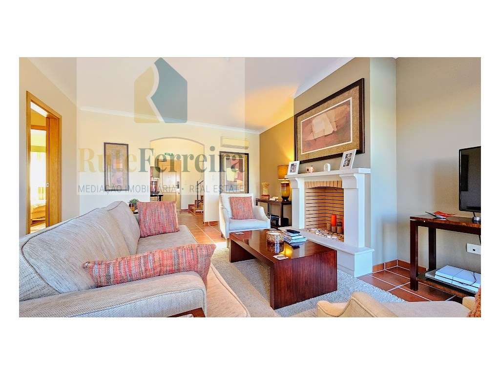 Moradia em banda com 3 suite, piscina e jardim privados no Condomin... - Grande imagem: 4/29