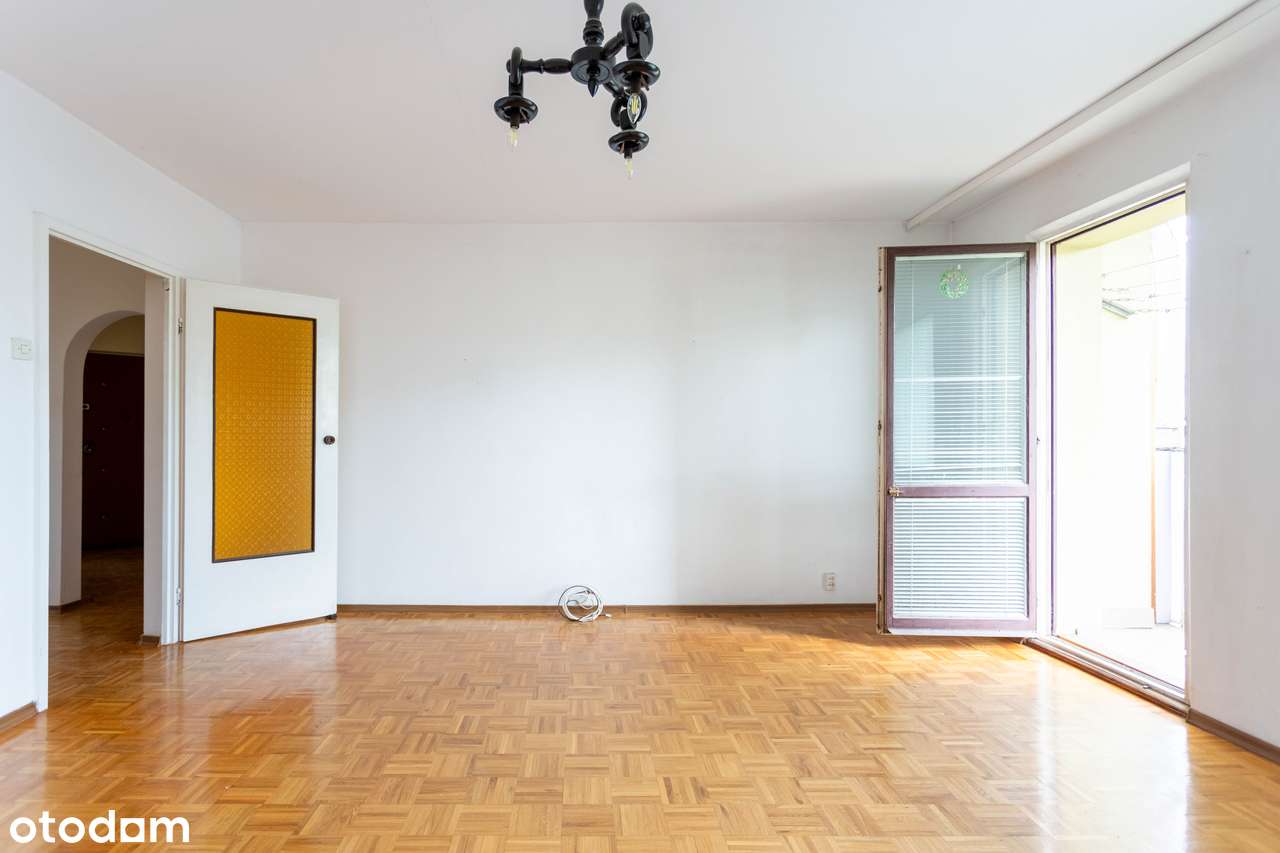 Trzypokojowe mieszkanie z balkonem na Piekarach-2