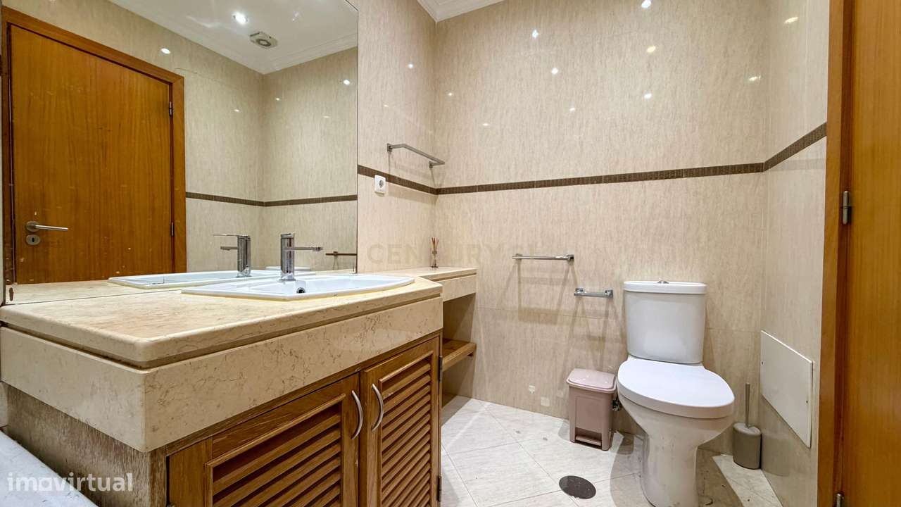 Apartamento T2+1 em Santo António-19