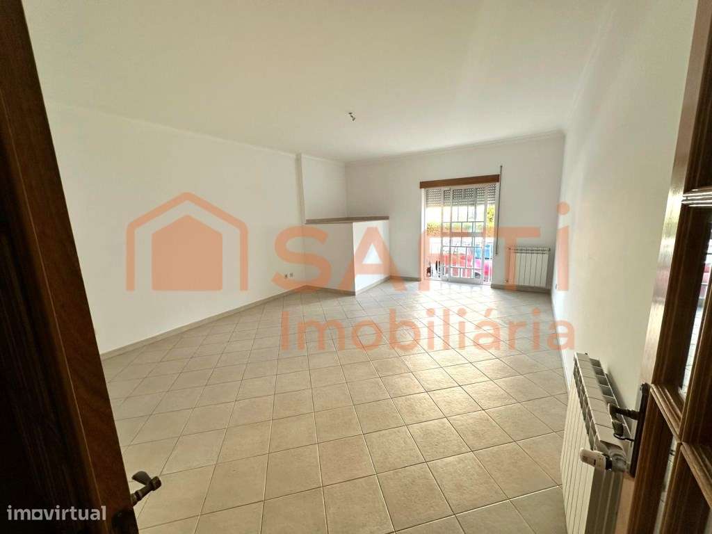 Apartamento T3 com garagem e terraço - Grande imagem: 5/11