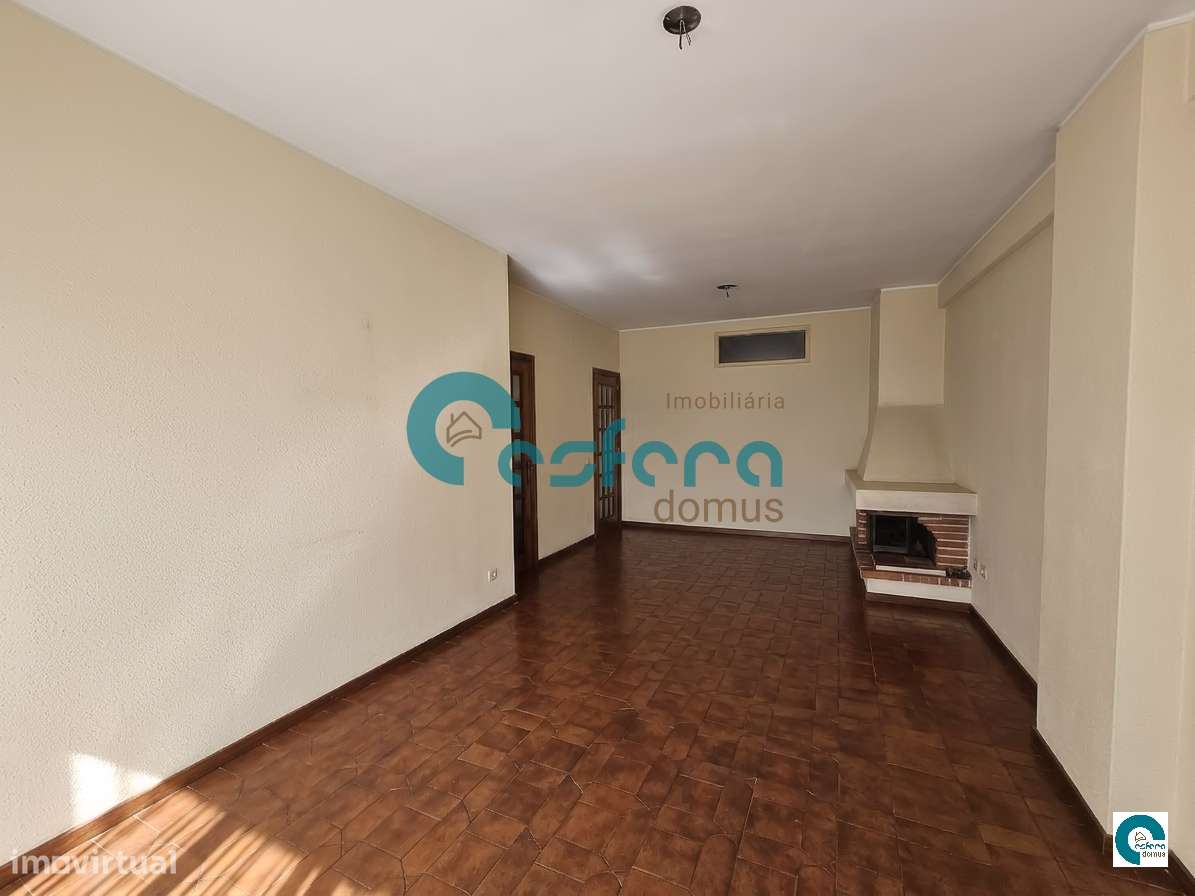 Apartamento T2+1 com Varandas e Garagem em Santa Marinha, Gaia, Porto - Grande imagem: 5/23