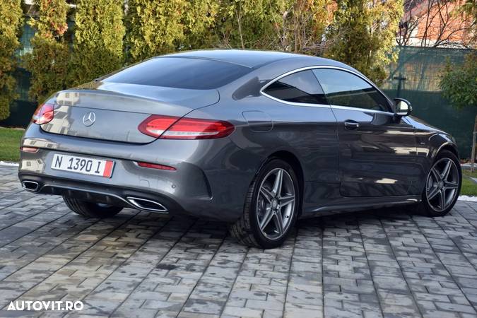 Mercedes-Benz C 220 d Coupe 9G-TRONIC AMG Line - 31