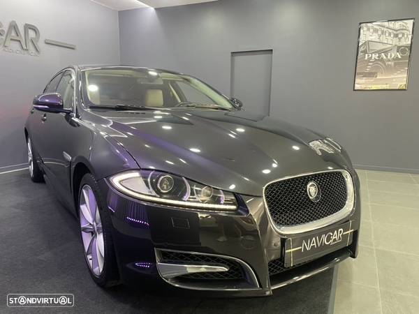 Jaguar XF 2.2 D R-Sport - 20