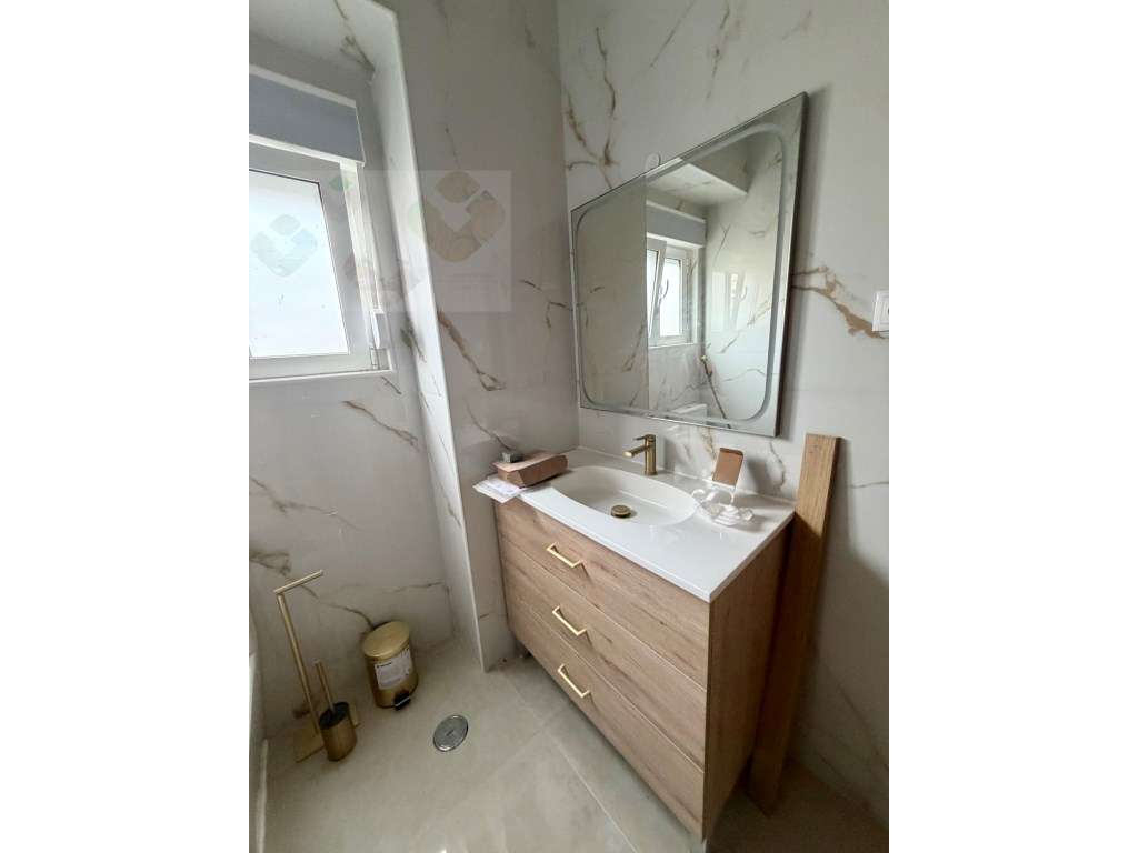 Ótimo T2 - Amadora centro (igreja)-15