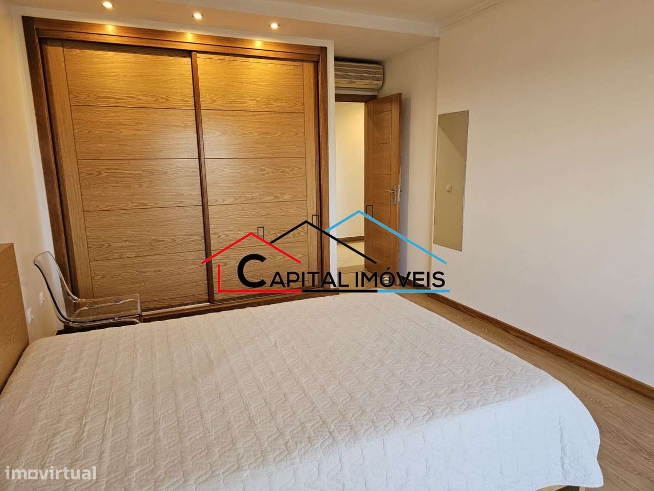 Apartamento T3 com suíte, varandas, garagem e arrecadação-27