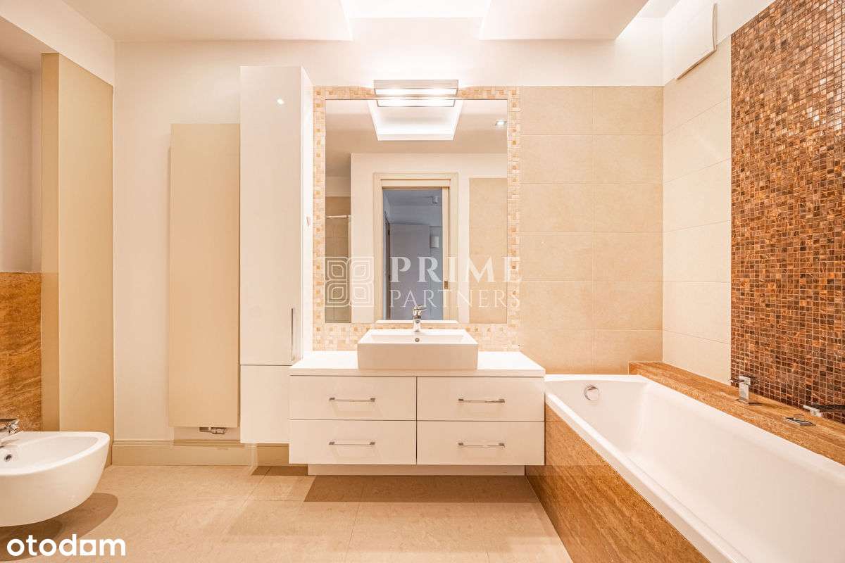 Apartament przy ul. Grzybowskiej 4 z dwoma miejscami garażowymi-17