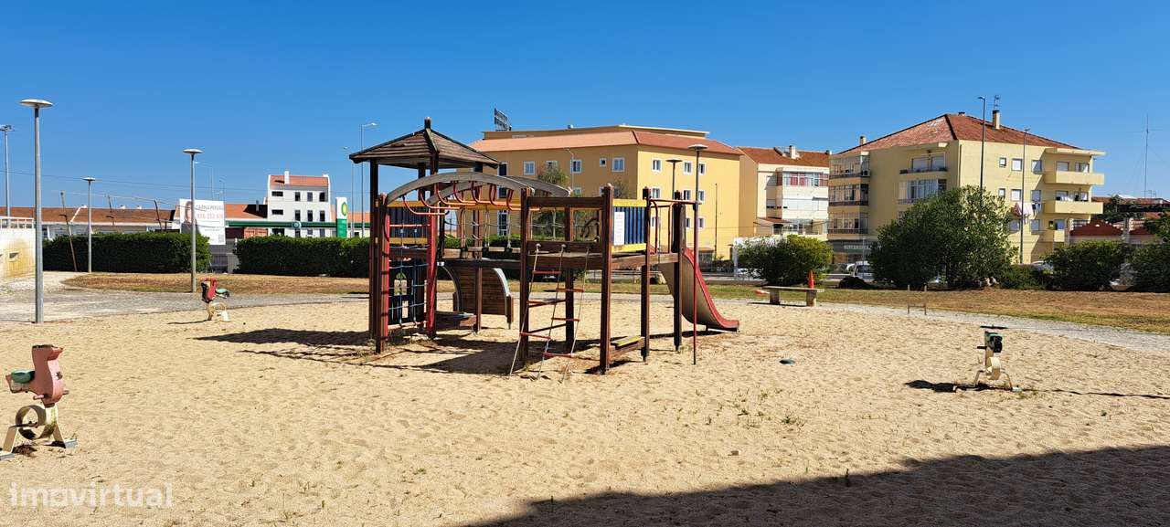 Apartamento T4 com 156m²,estacionamento, 2 arrecadações Samora Correia-19