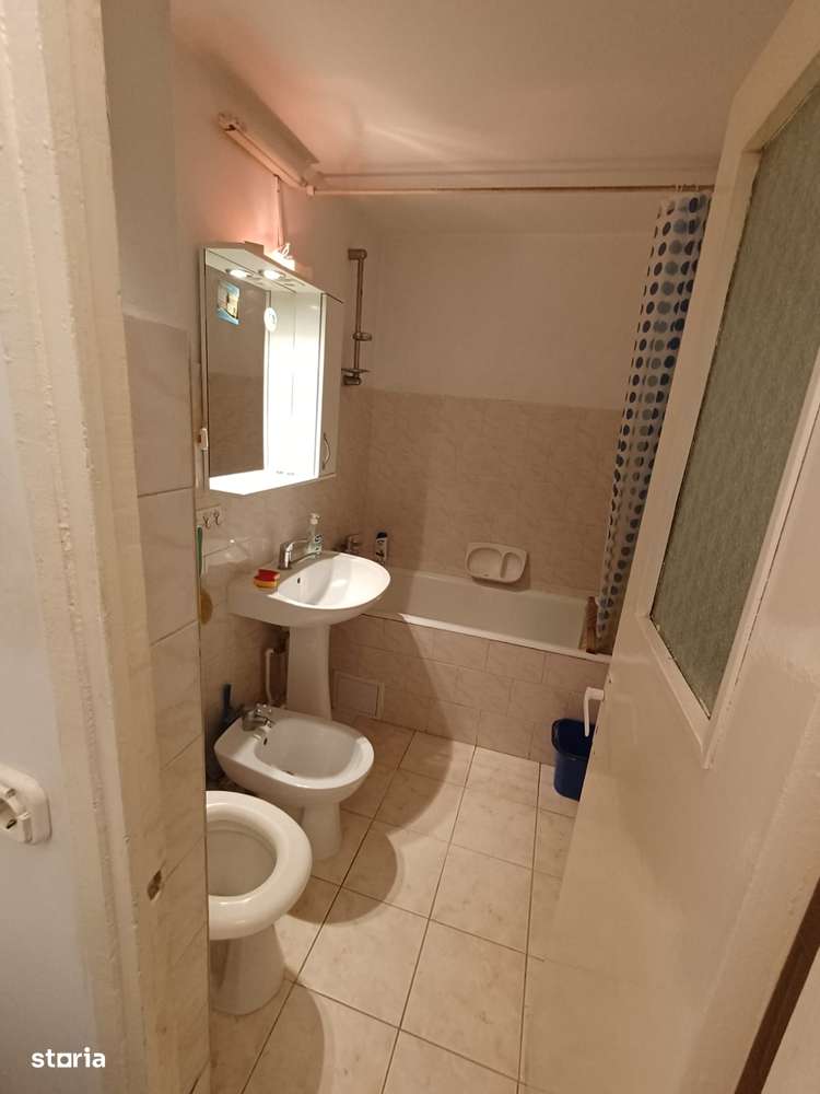 Republicii, zona buna ,4 camere, etaj 3-8