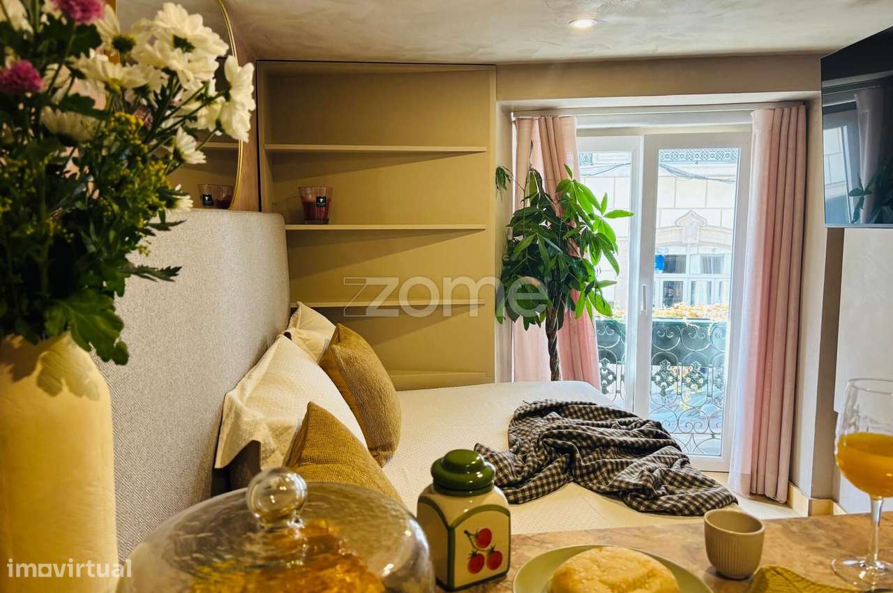 Apartamento totalmente mobilado na icónica Rua de São Bento - Grande imagem: 1/27