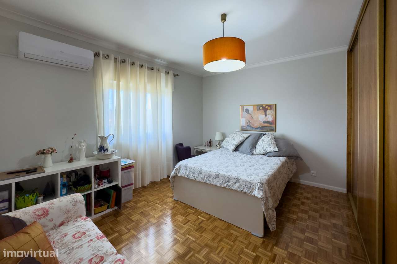 Moradia de Luxo T4 | Piscina Aquecida | Exclusividade Total em Amares-26