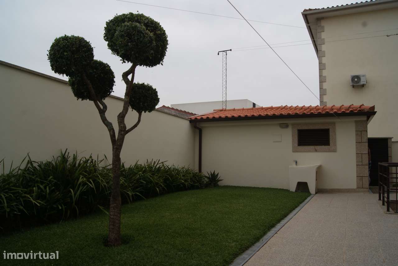 MORADIA INDIVIDUAL T3 _ Jardim, Zona Churrasqueira e poço_Cabreiros-9