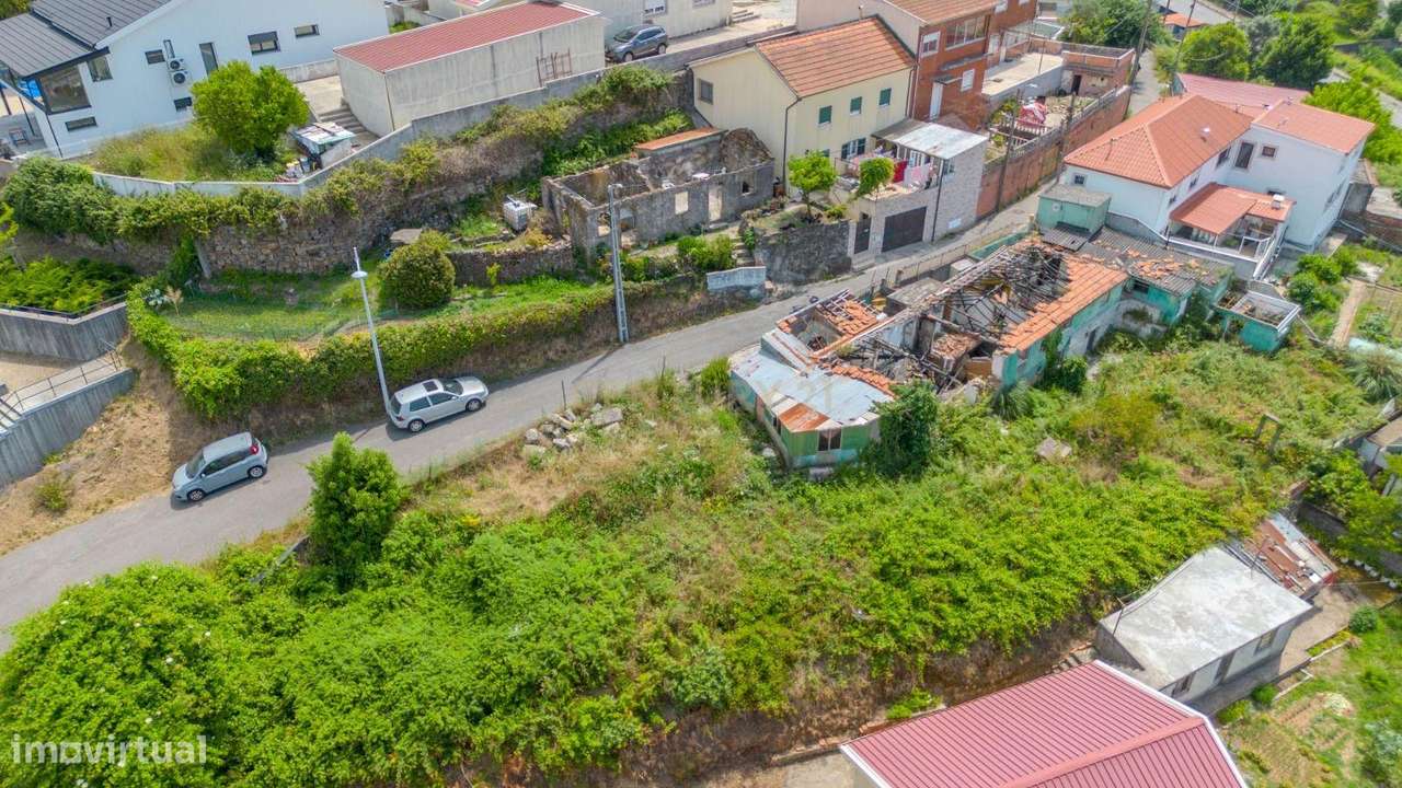 Terreno de 800 m² com Projeto Aprovado | Moradia T3 Contemporânea | Sã-30