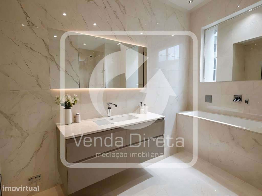 Moradia T4 Duplex com Logradouro perto da Estação Fluvial do Barreiro.-12