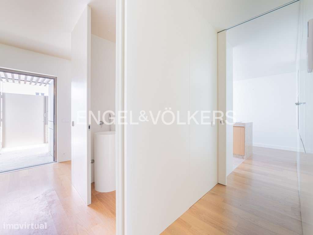 Moradia de Luxo T4 - Composição Única de Vida e Arquitetura - Grande imagem: 4/37