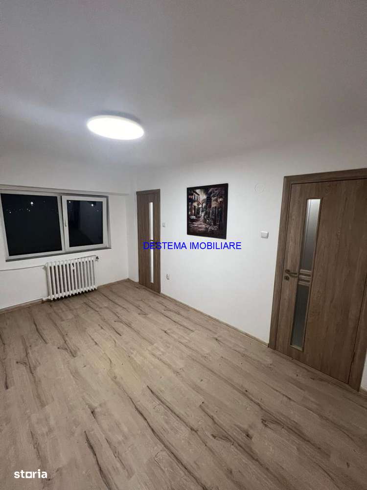 Cet, garsoniera etaj 2,ultramoderna - Imagine principală: 4/7