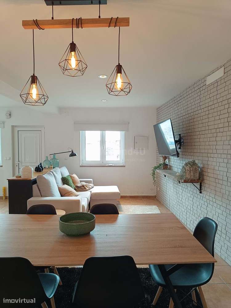 Moradia T3 totalmente renovada e equipada em Gáfete-17