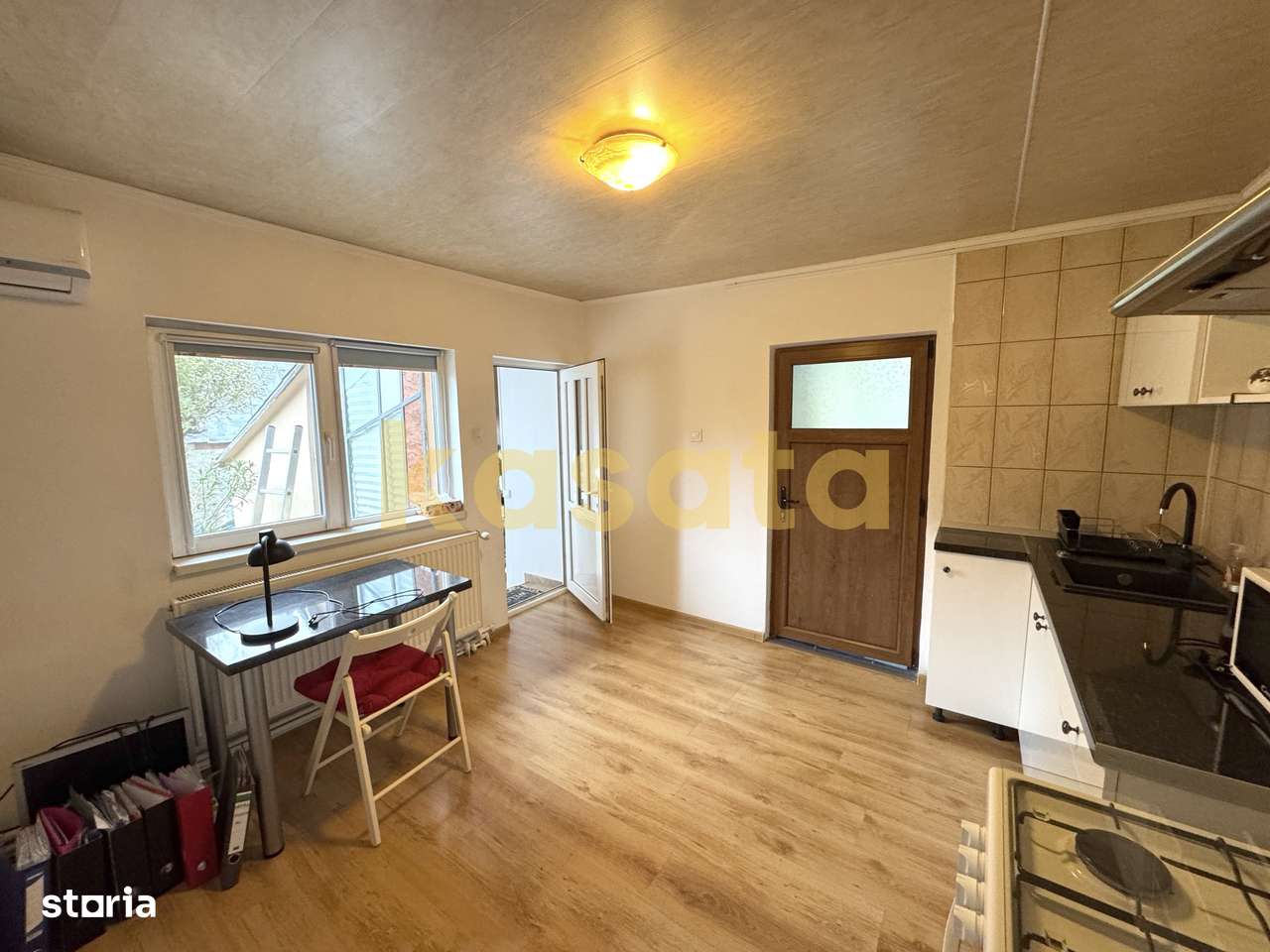 Casa 2 camere cu pivniță și pod în cartierul Bucureștii Noi - Chitila - Imagine principală: 4/11