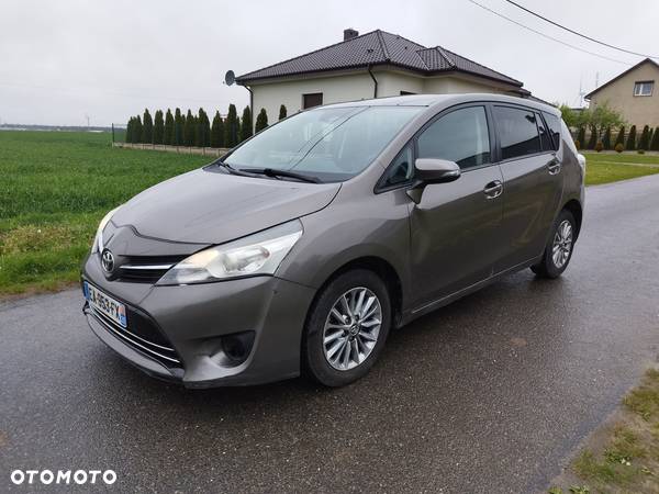 Toyota Verso 1.6 D-4D 5-Sitzer Start/Stop Executive - 2