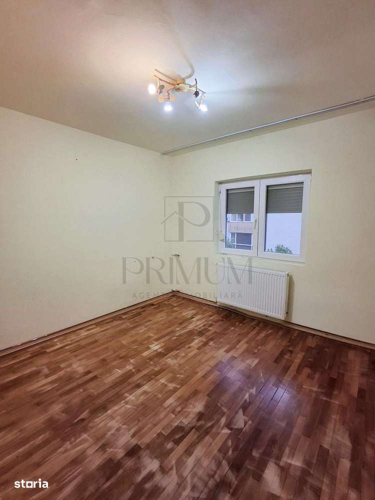 Aradului - 3 camere - decomandat - centrala proprie - ZONA EXCELENTA - Imagine principală: 3/10