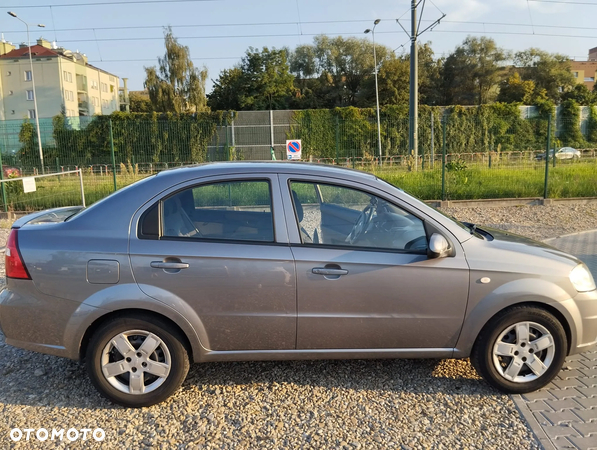 Chevrolet Aveo 1.4 16V Plus - 4