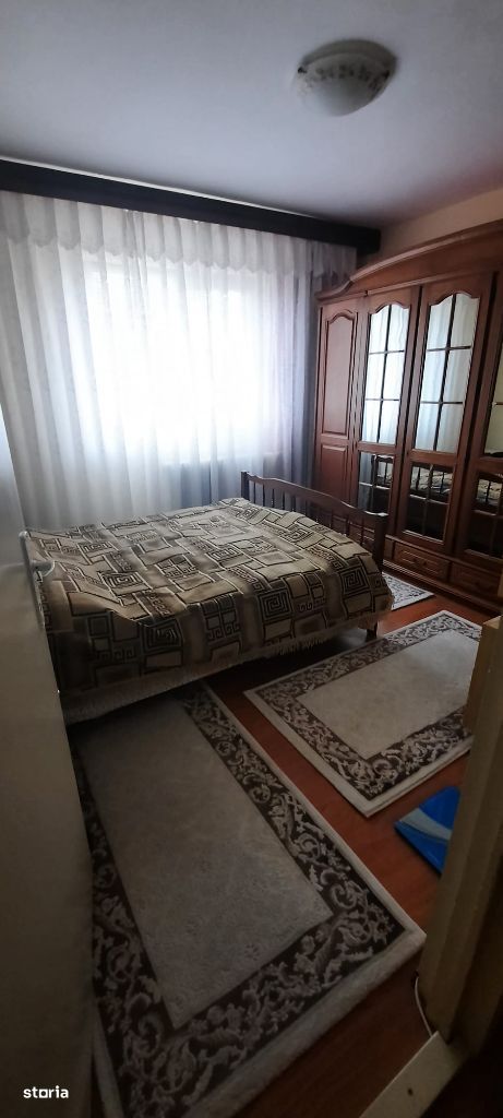 Apartament 4 camere zona Dallas cu garaj