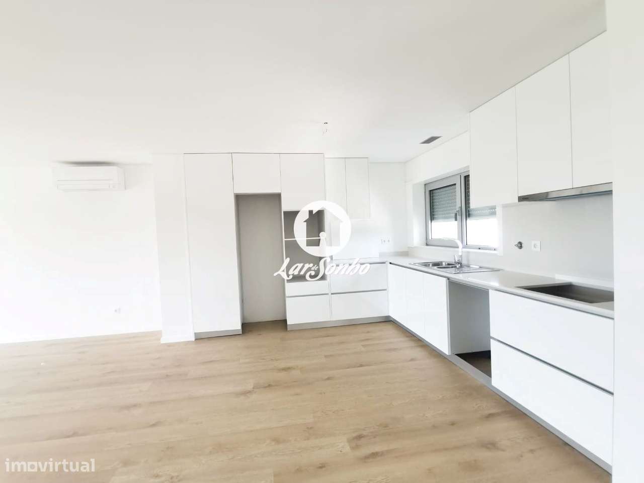 Moradia Gaveto T3 com Garagem para 4 carros  em Cavalões - Grande imagem: 3/9