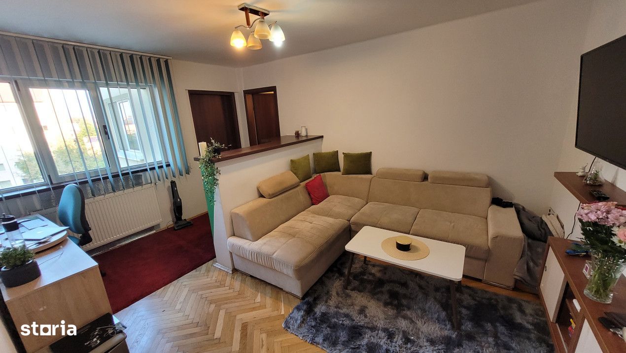 Apartament de 2 camere, mobilat utilat, parcare in garaj, zona Central