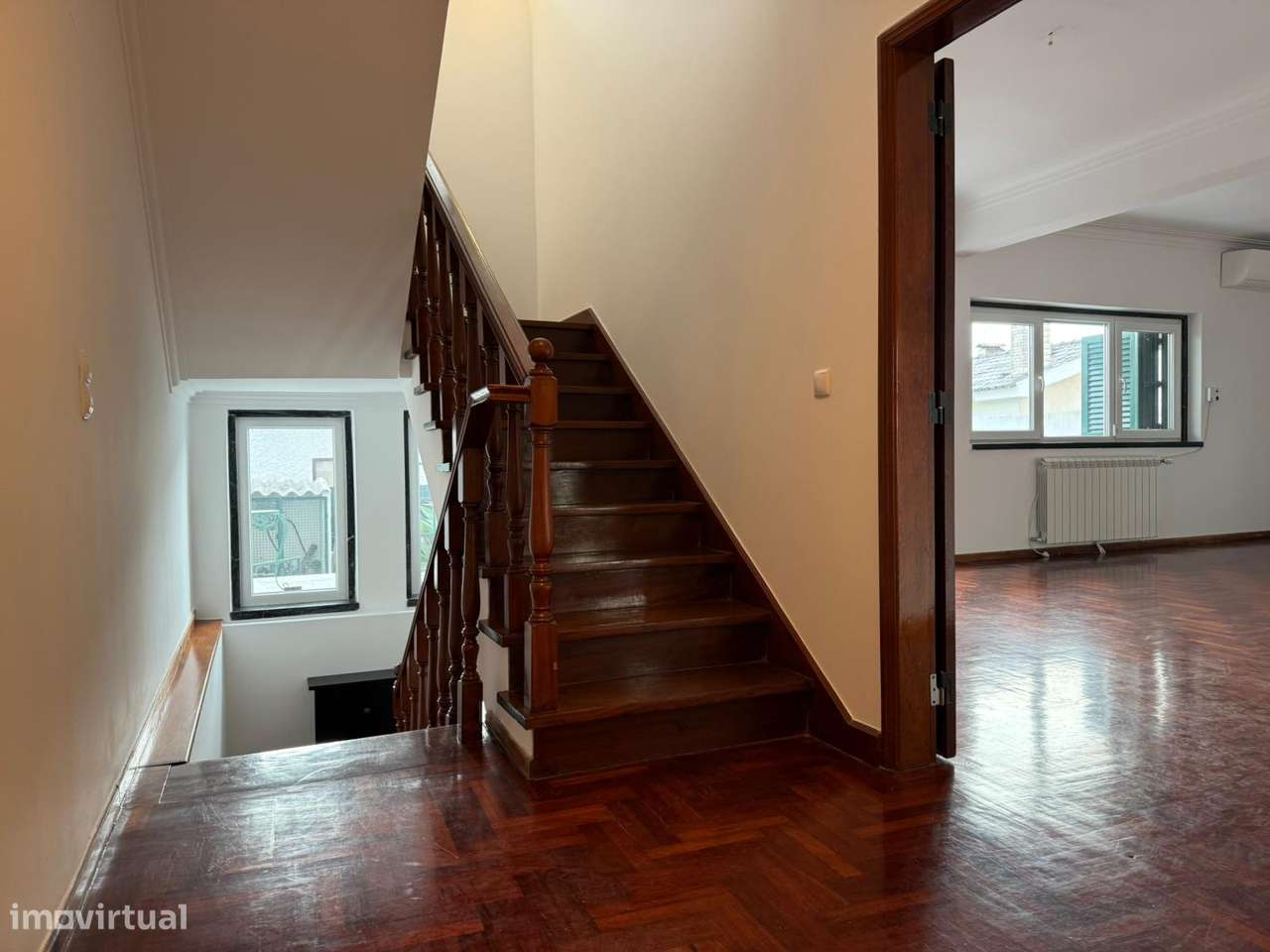 Moradia Familiar de Sonho: Conforto e Tranquilidade em Localização Pri - Grande imagem: 4/26