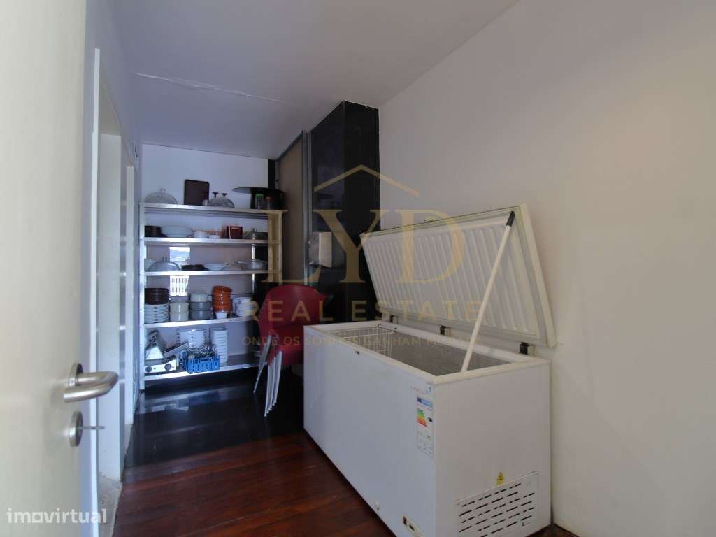Restaurante pronto a Funcionar para Trespasse-9