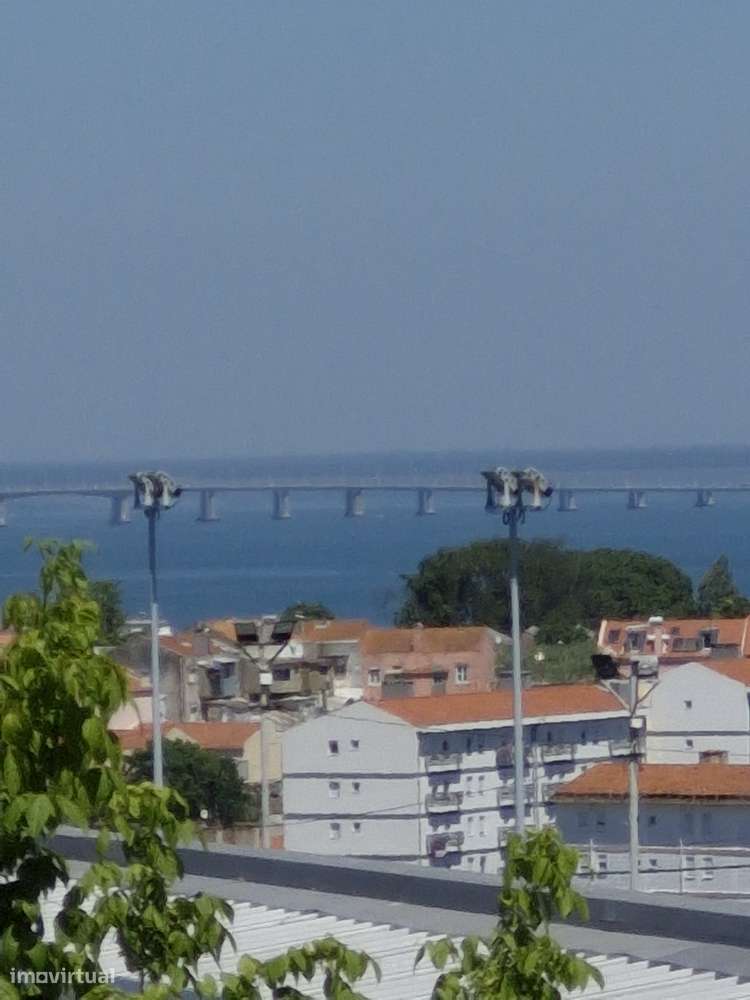 Lisboa: Incrível T1 com vista rio - Disponibilidade final Janeiro - Grande imagem: 2/12