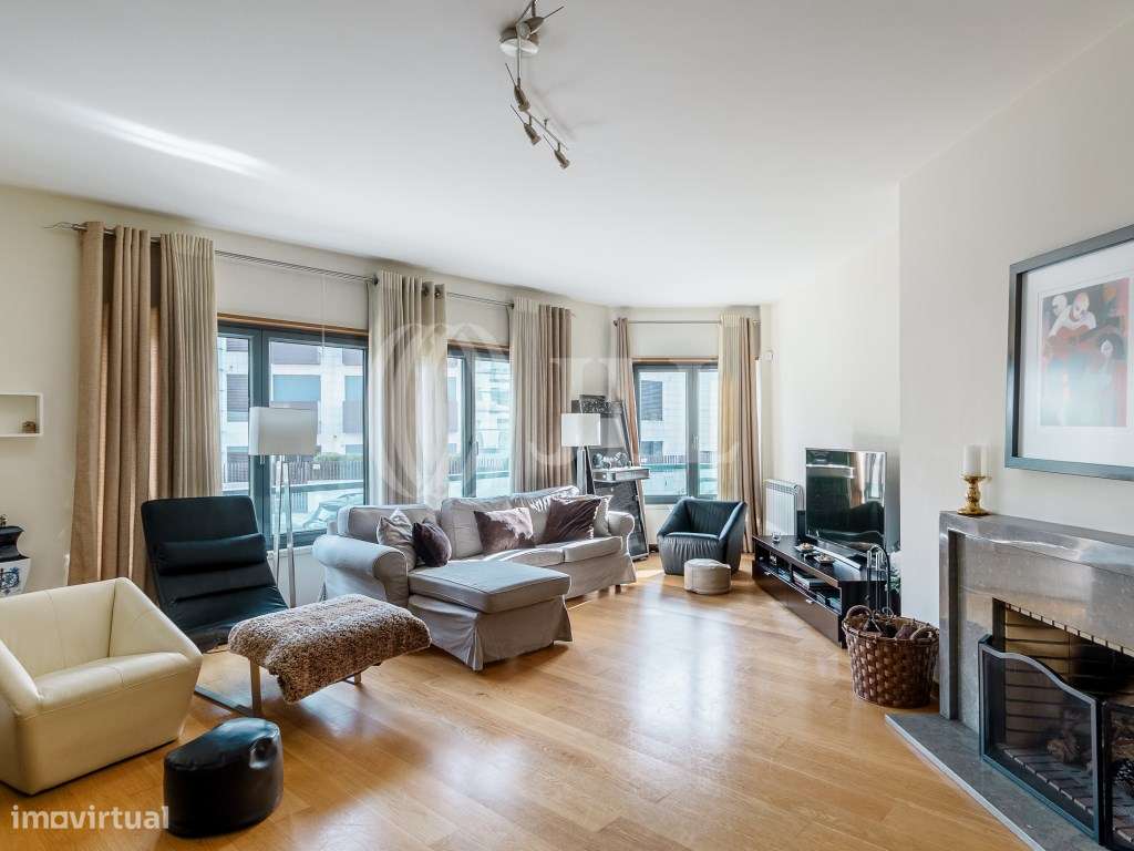 Apartamento T5 duplex, terraço, Quinta dos Alcoutins - Grande imagem: 2/21