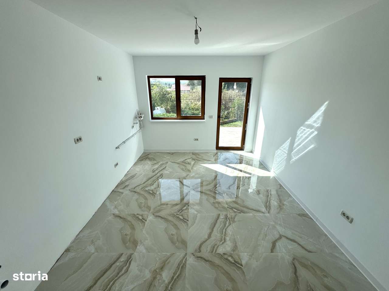 500mp teren!ASFALT!CANALIZ!Încălz în pard!Casa Lunca Cetatuii - Imagine principală: 4/7