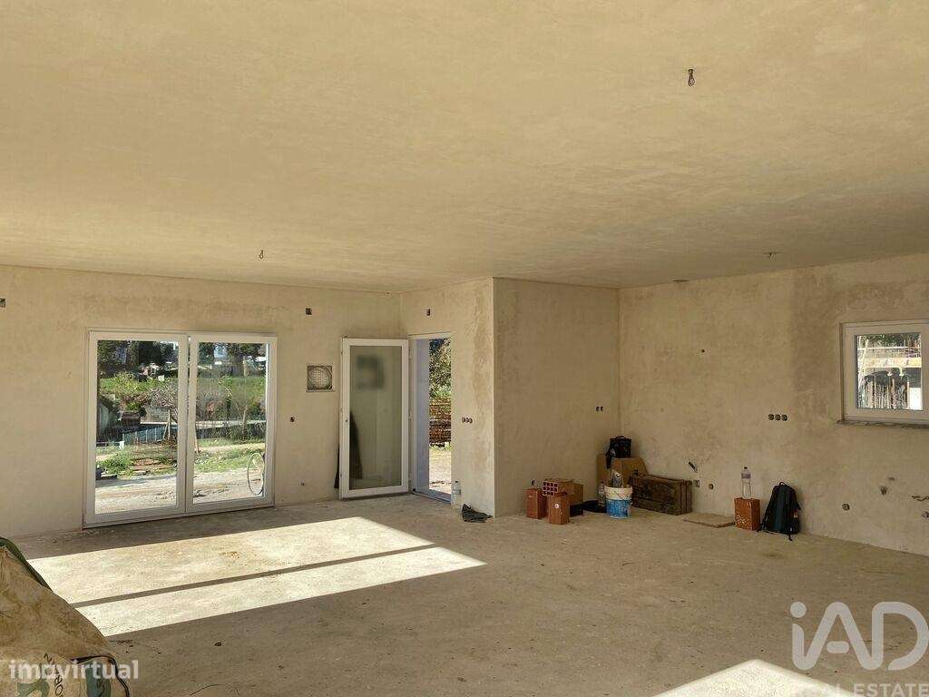 Casa / Villa T3 em Caldas da Rainha - Nossa Senhora do Pópulo, Coto e - Grande imagem: 3/27