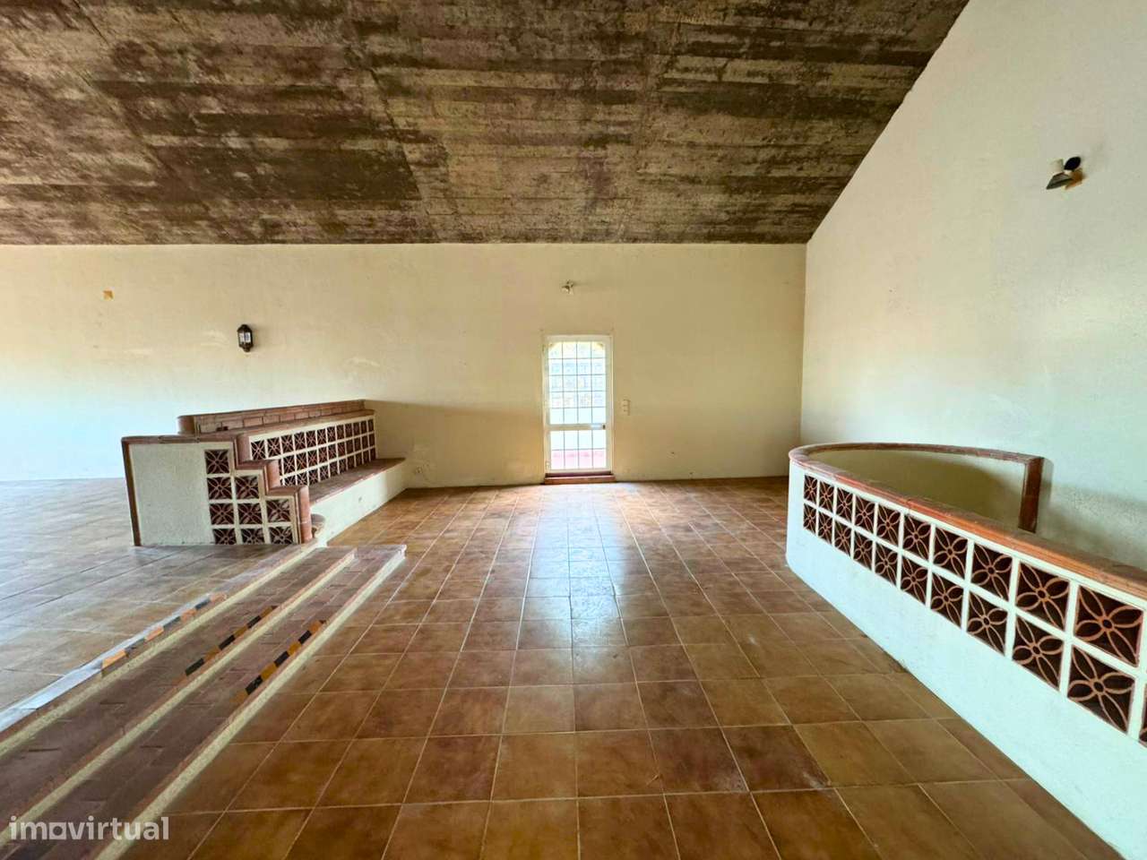 Armazém para venda na Azoia de Baixo - Grande imagem: 4/21