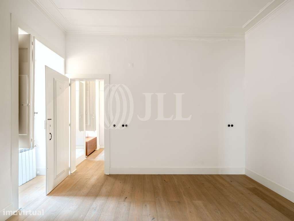 Apartamento T2+2 , renovado, em Alfama, Lisboa-17