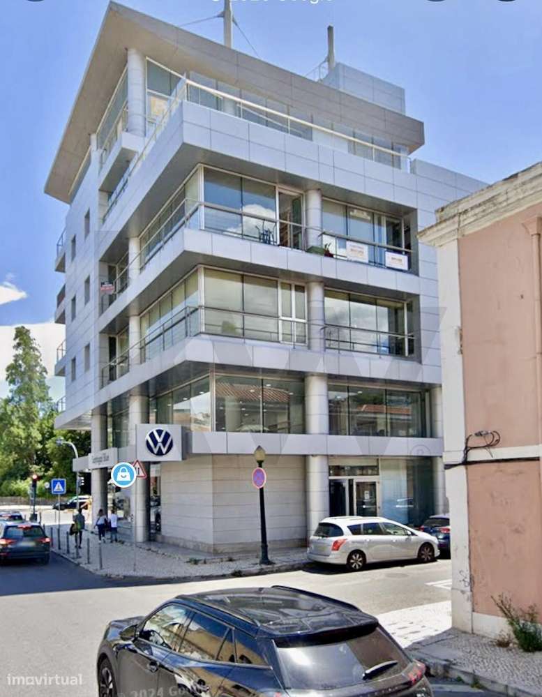 Escritório para venda na Avenida de Berna, junto à Gulbenkian - Grande imagem: 5/17