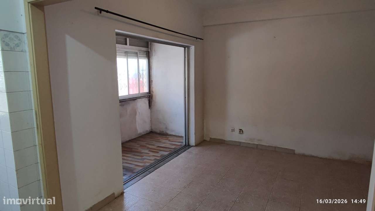 Apartamento T0 para investimento em Linda a Velha - Grande imagem: 4/24