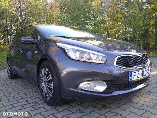 Kia Ceed 1.6 CRDi 128 Dream-Team Edition - 2