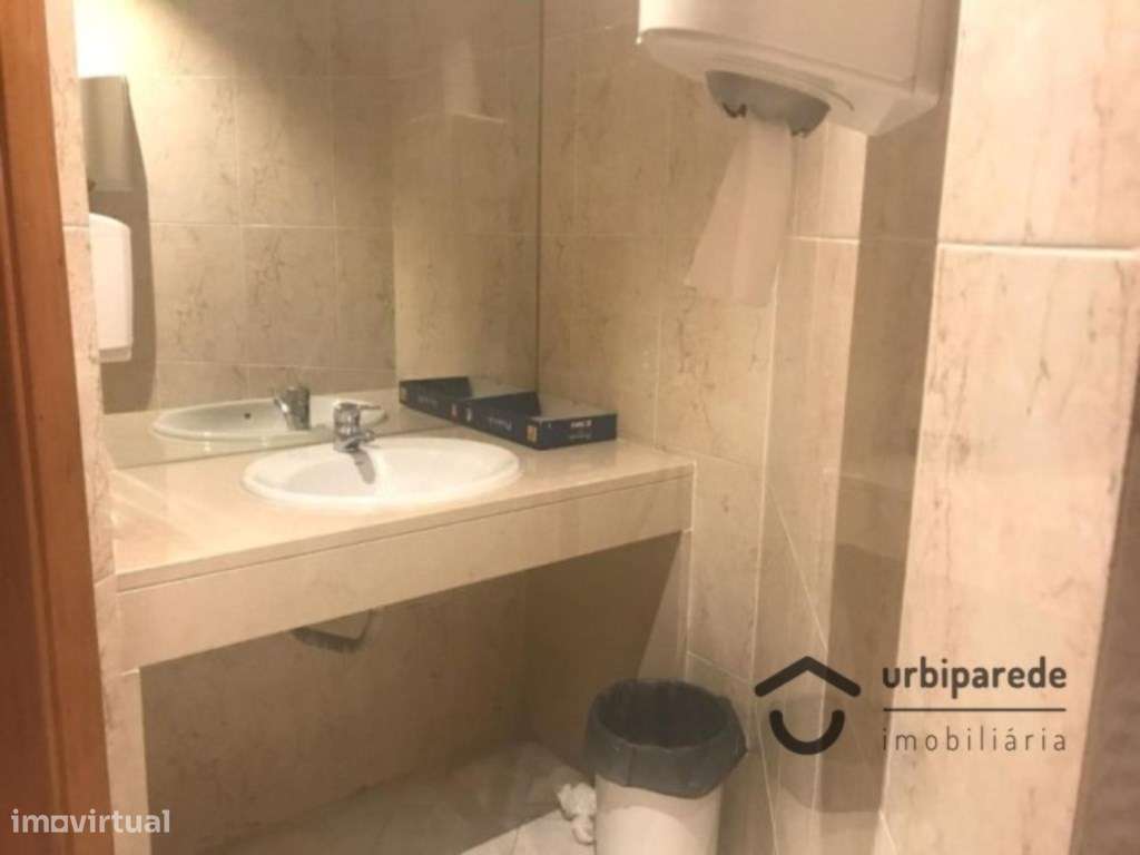 Escritório no Moinho das Antas totalmente remodelado-13