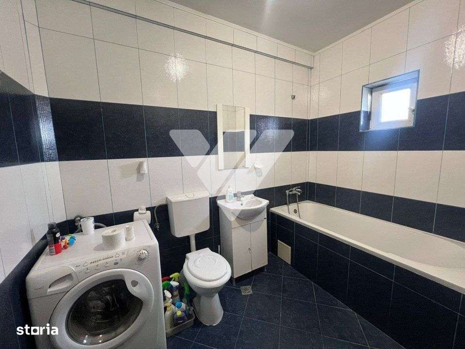 Apartament cu 4 camere de vanzare - Zona Vasile Aaron Sibiu - Imagine principală: 5/10