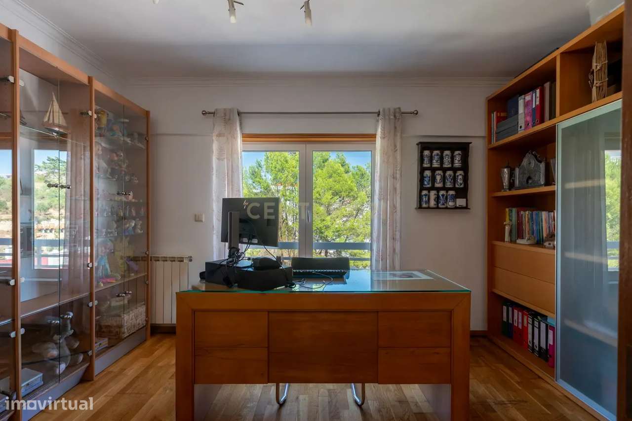 Penthouse T5 Jardins da Parede-5