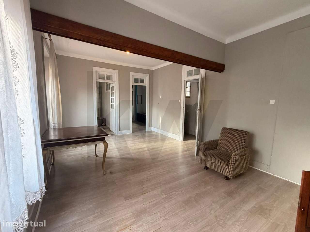 ANDAR MORADIA T2 COM CHARME PARA RENOVAR  -  PERTO DE TUDO ! - Grande imagem: 5/17