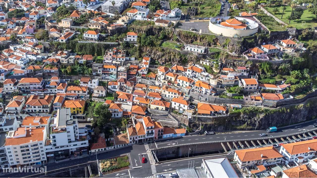 Moradia T2 no coração do Funchal-11