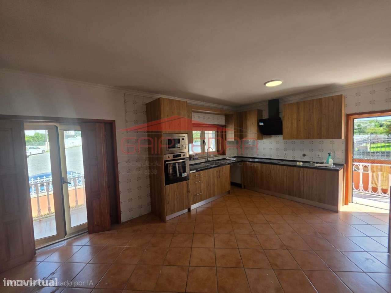 Vivenda com jardim no eixo Porto Braga - Grande imagem: 4/30