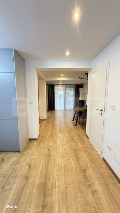 Apartament tip vila  cu 5 camere si curte in zona Tractorul - Imagine principală: 3/16