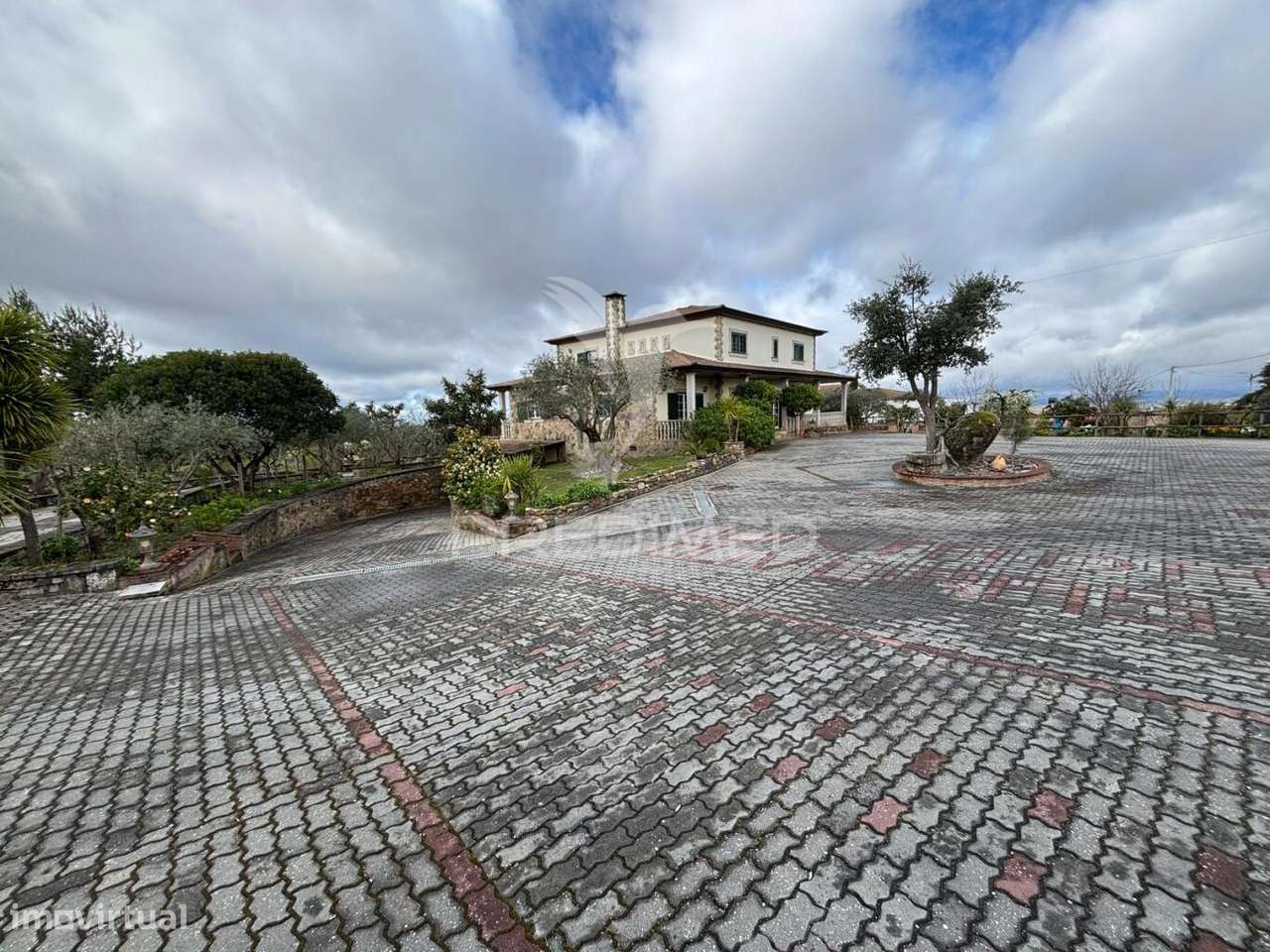 Quinta com moradia T4 e piscina - Grande imagem: 5/12