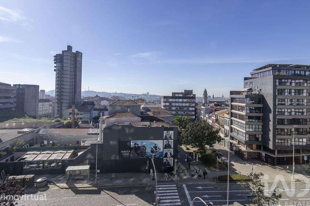 Apartamento T4 em Cedofeita, Santo Ildefonso, Sé, Miragaia, São Nicola - Grande imagem: 1/28