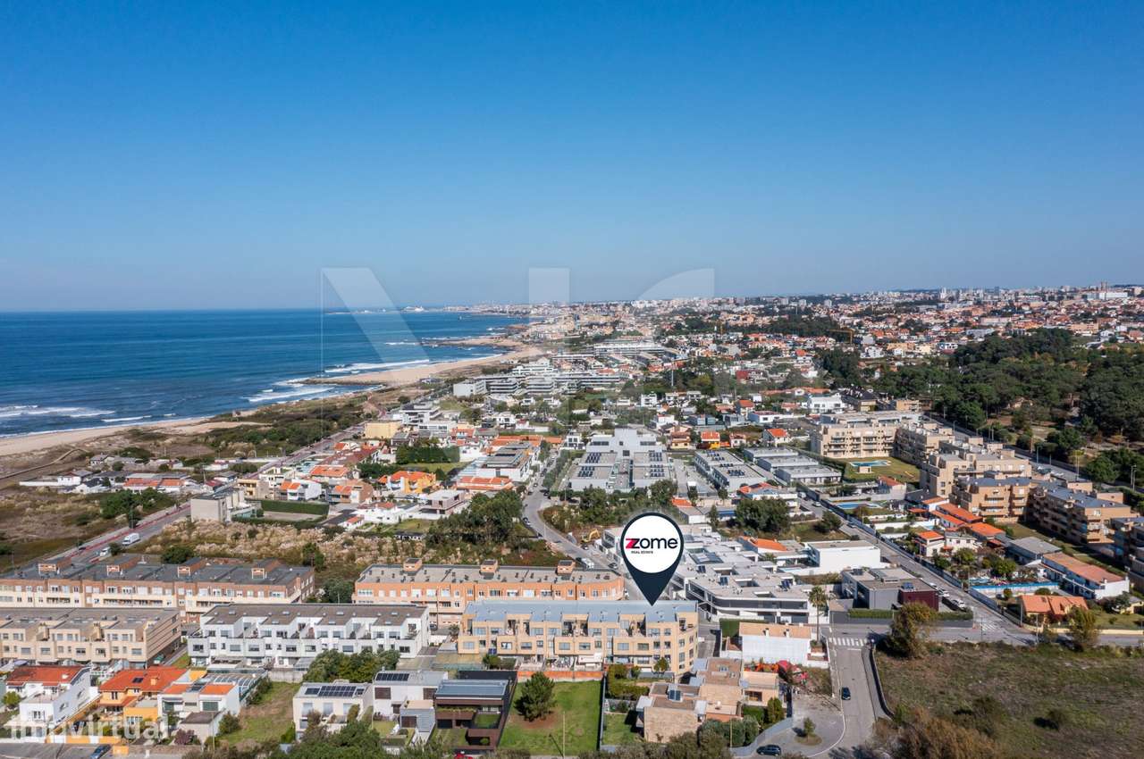 T3 Duplex com Terraço, Vistas Mar e Garagem Fechada na Madalena - Gaia-40