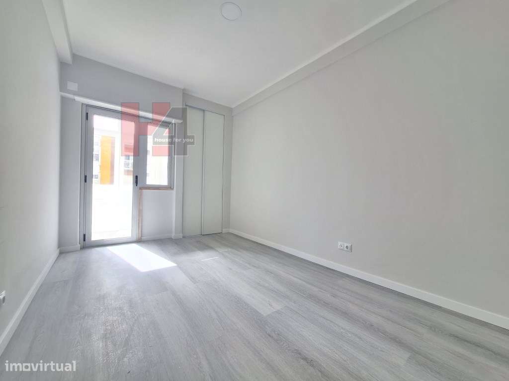 Apartamento T2 totalmente remodelado em Oeiras próximo da praia-16